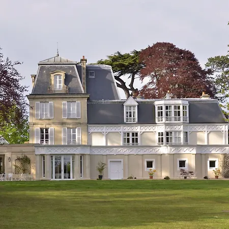 Chateau La Cheneviere-3